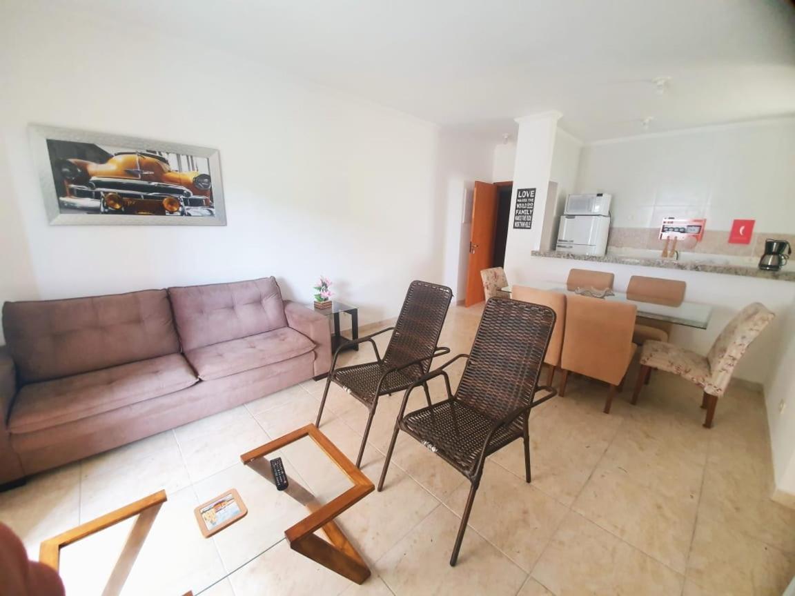 Lindo Apto Com 3 Quartos, Apenas 1 Quadra Da Praia Das Toninhas Appartement Ubatuba Buitenkant foto